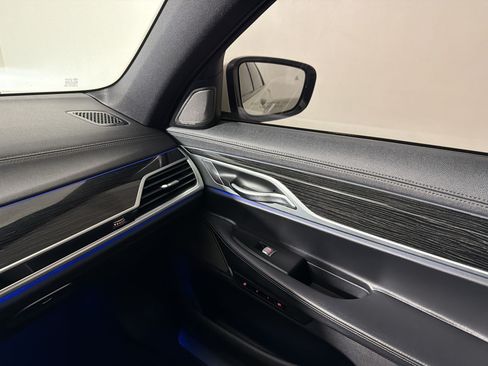 Used 2020 BMW 740i xDrive w/ M Sport Package AWD/4WD image 24