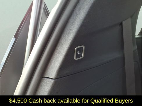 New 2026 Chrysler Pacifica Select image 7