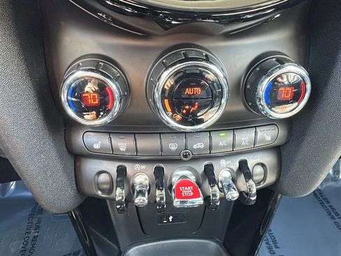 Used 2023 MINI Cooper 2-Door Hardtop image 13