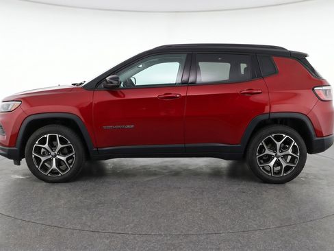 Used 2025 Jeep Compass Limited AWD/4WD image 5