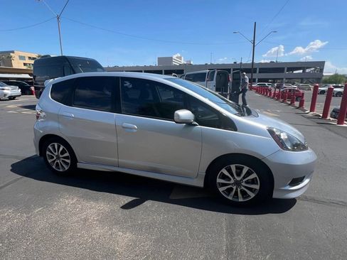 Used 2013 Honda Fit Sport image 4