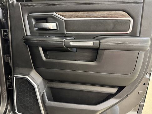 Used 2019 RAM 2500 Laramie image 24