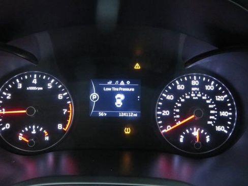 Used 2018 Kia Optima LX w/ 17" Alloy Wheels Package image 47