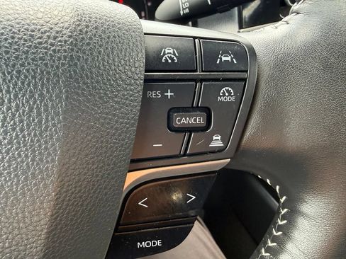 Used 2025 Toyota Camry SE FWD image 18
