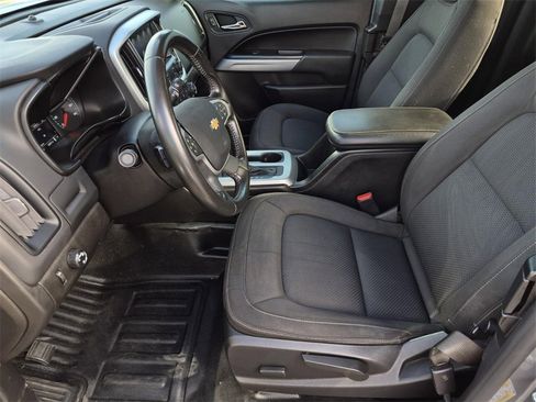 Used 2021 Chevrolet Colorado LT w/ Fleet Safety Package image 25