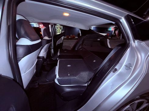 Used 2017 Toyota Prius Prime Premium image 26