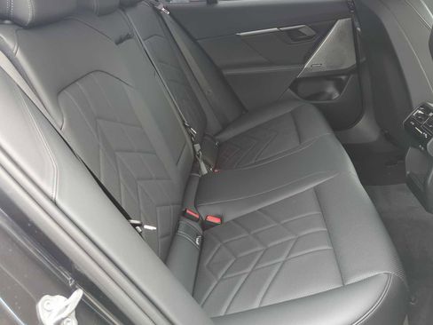 Used 2024 BMW i5 eDrive40i w/ Premium Package image 21