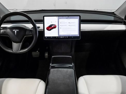 Used 2022 Tesla Model Y Long Range AWD/4WD image 20