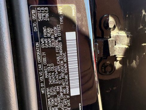 Used 2020 Volvo XC60 T6 R-Design w/ Protection Package Premier image 21