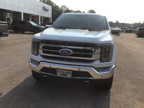 Used 2022 Ford F150 Lariat w/ Equipment Group 502A High AWD/4WD image 7