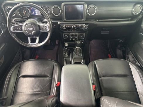 Used 2020 Jeep Gladiator Overland AWD/4WD image 10