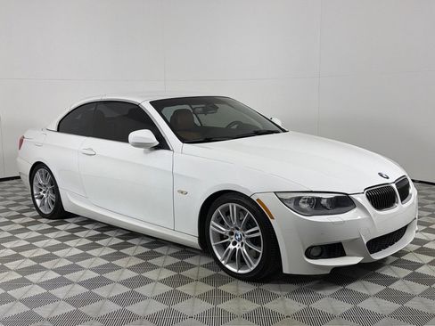 Used 2012 BMW 335i Convertible w/ M Sport Pkg image 12