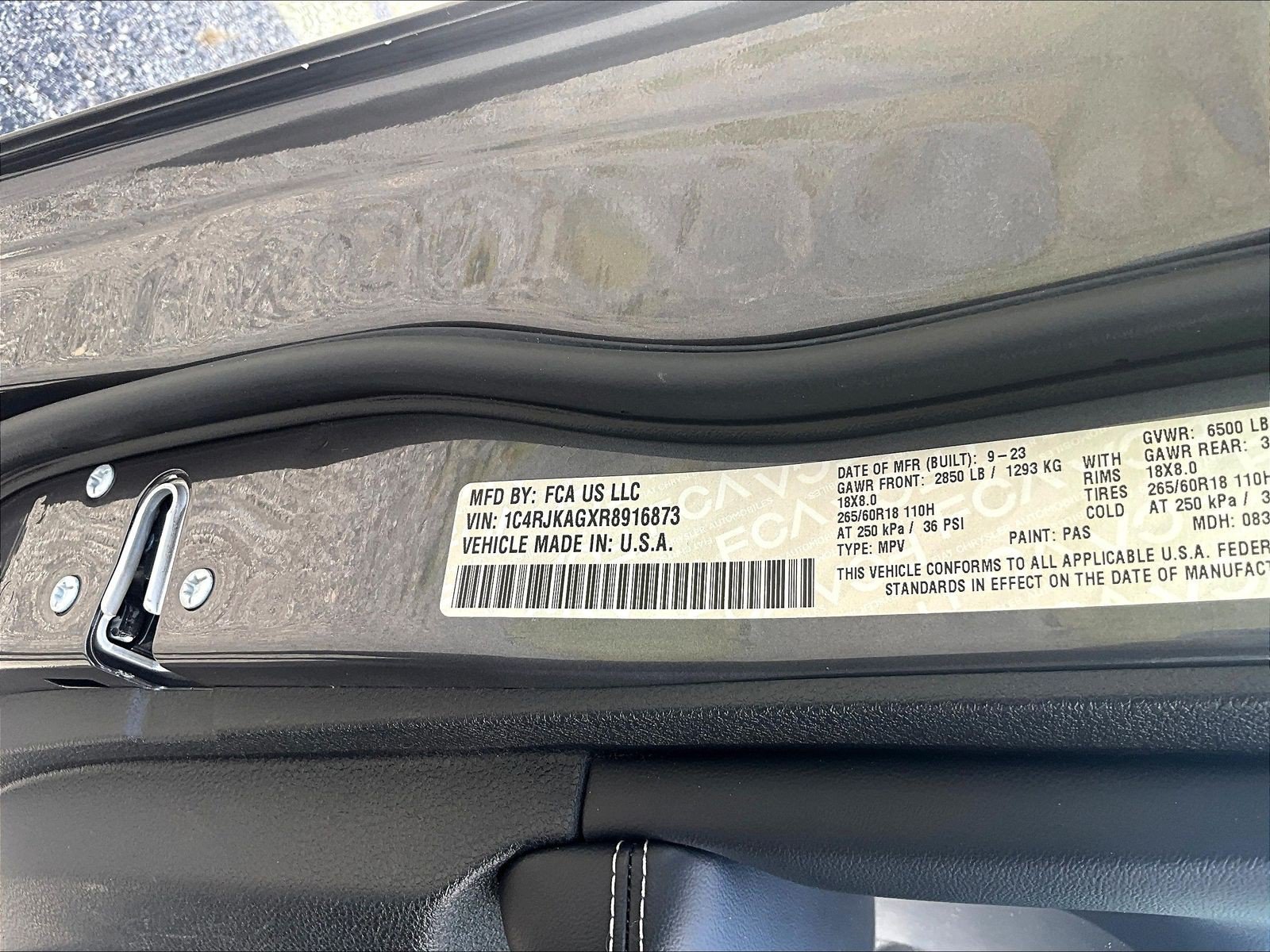 Used 2024 Jeep Grand Cherokee L Laredo AWD/4WD image 19