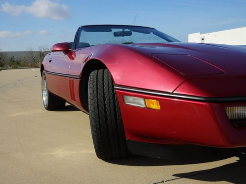 Used 1990 Chevrolet Corvette Convertible image 33