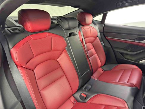 Used 2022 Porsche Taycan Turbo S image 44