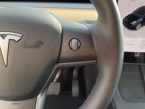 Used 2023 Tesla Model Y Performance AWD/4WD image 14