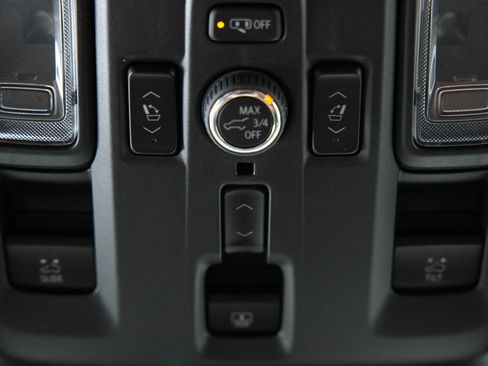 Used 2024 GMC Yukon XL Denali Ultimate AWD/4WD image 46