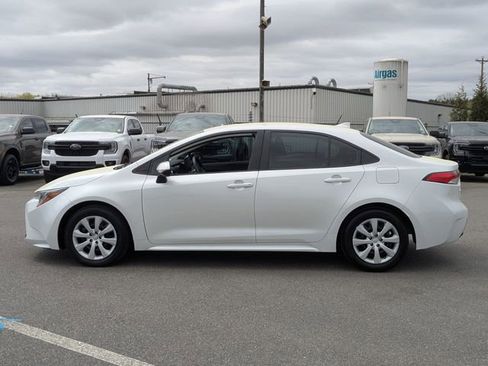 Used 2024 Toyota Corolla LE image 6