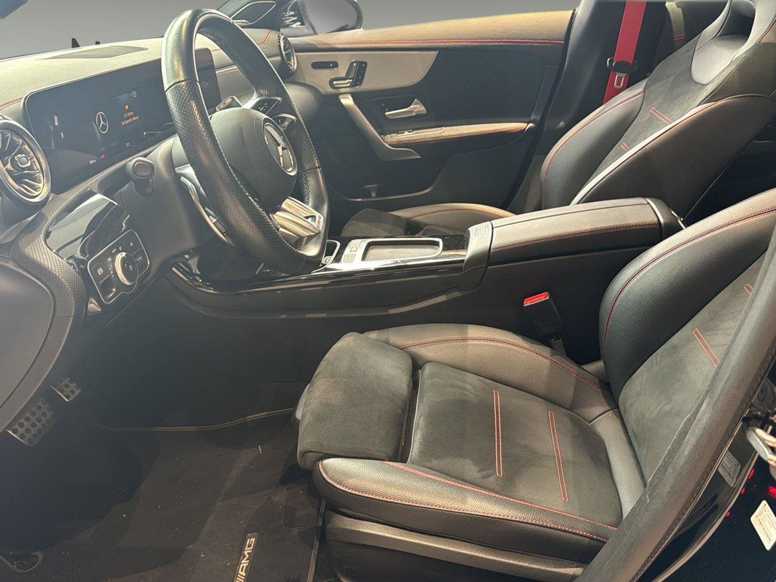 Used 2025 Mercedes-Benz CLA 35 AMG 4MATIC image 14