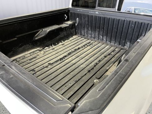 Used 2022 Toyota Tacoma SR image 9