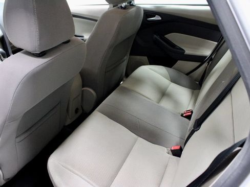 Used 2014 Ford Focus SE FWD image 18