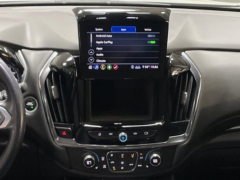 Used 2021 Chevrolet Traverse LT image 31