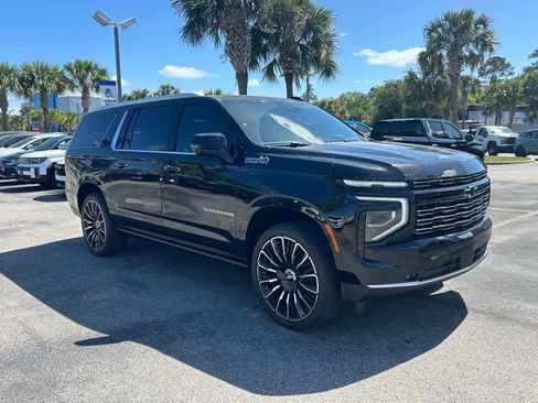 New 2026 Chevrolet Suburban High Country AWD/4WD image 9