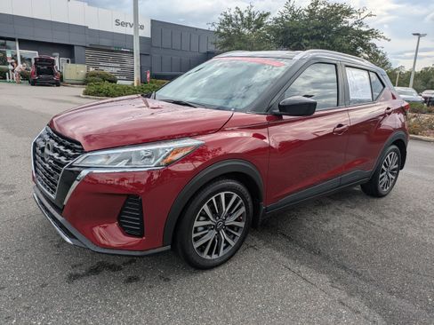 Certified 2024 Nissan Kicks SV FWD image 8