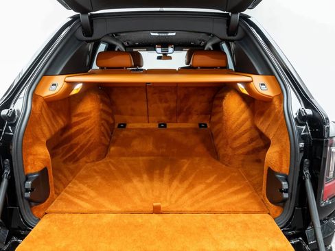 New 2026 Rolls-Royce Cullinan Black Badge image 34