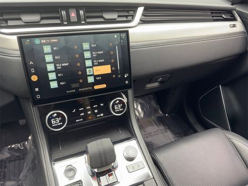 Used 2024 Jaguar F-PACE R-Dynamic S image 60