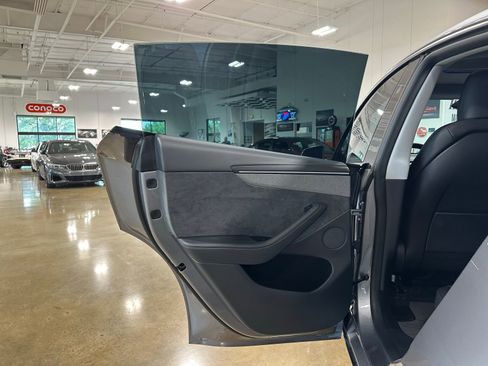 Used 2026 Tesla Model Y Long Range AWD/4WD image 34