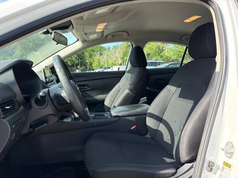 Used 2024 Nissan Sentra S FWD image 9
