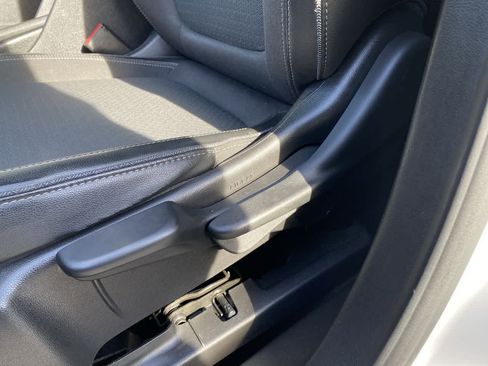 Used 2020 Buick Encore GX Preferred AWD/4WD image 14