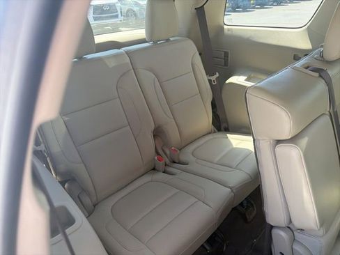 Used 2017 GMC Acadia Denali w/ Technology Package AWD/4WD image 8