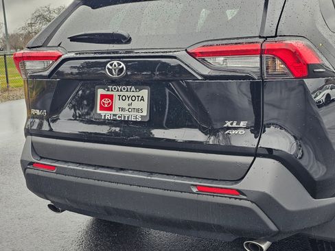 New 2025 Toyota RAV4 XLE Premium w/ Weather Package AWD/4WD image 8
