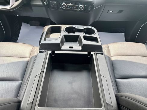 Used 2025 GMC Sierra 1500 SLT AWD/4WD image 33