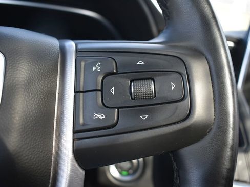 Used 2024 GMC Yukon XL SLT w/ SLT Premium Package image 15