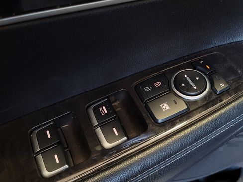 Used 2018 Kia Sorento LX image 27