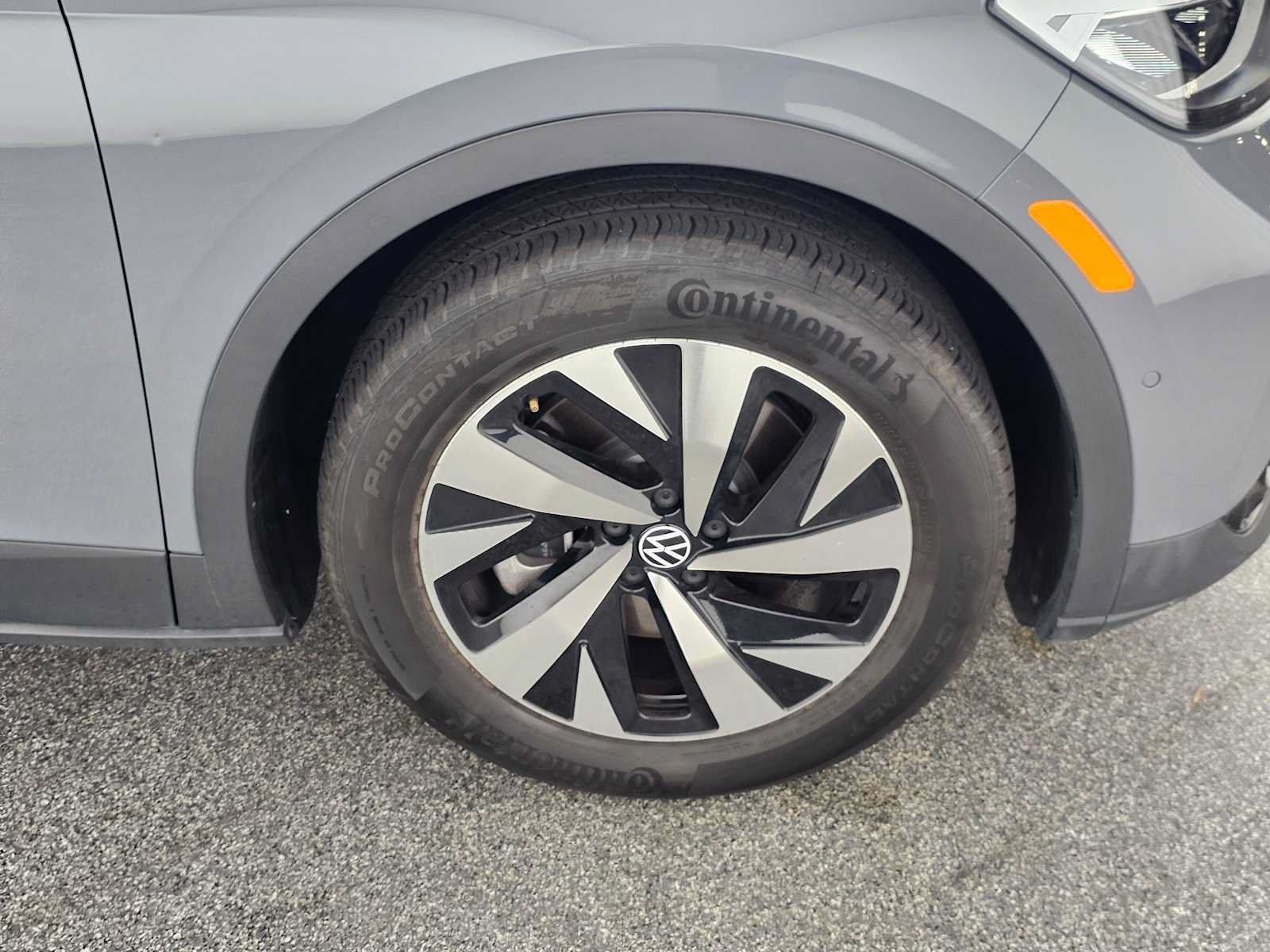 Used 2024 Volkswagen ID.4 2WD image 9