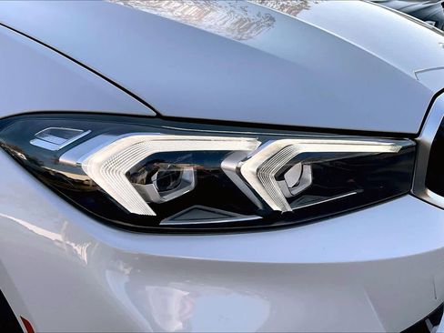 Used 2025 BMW 330i Sedan w/ Premium Package image 29