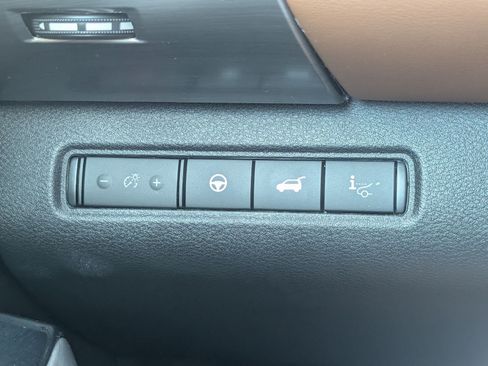 Used 2025 Nissan Pathfinder Platinum w/ Cargo Package FWD image 23