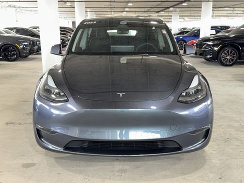 Used 2023 Tesla Model Y Performance image 3
