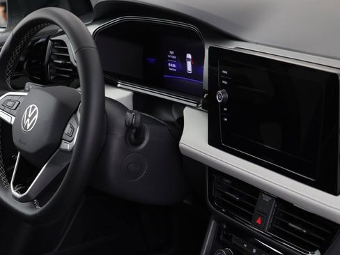 New 2026 Volkswagen Taos S image 19