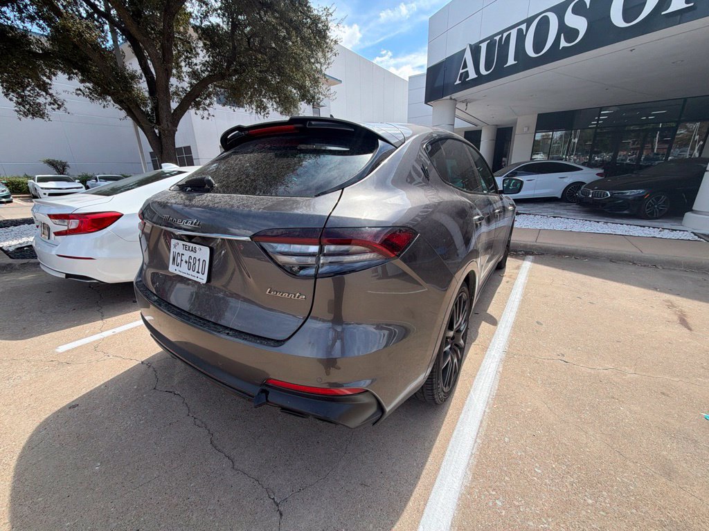 Used 2022 Maserati Levante Modena AWD/4WD image 7