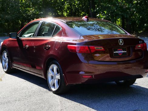 Used 2013 Acura ILX w/ Technology Package image 38