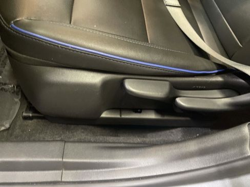 Used 2025 Buick Envista Sport Touring w/ Experience Buick Package image 12