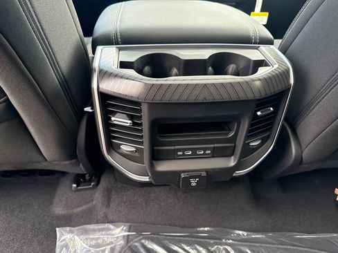 New 2026 RAM 1500 4x4 Crew Cab image 23