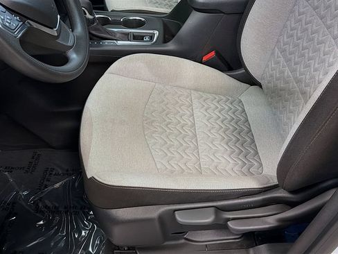Used 2024 Chevrolet Equinox LS FWD image 16