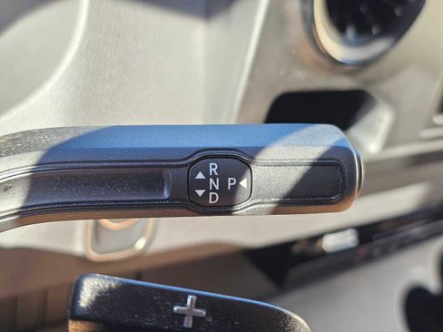 Used 2025 Mercedes-Benz Sprinter 2500 image 30