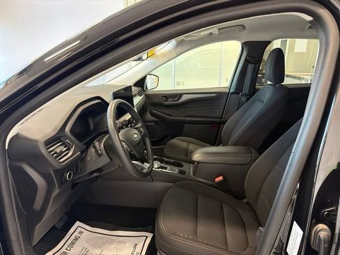 Used 2023 Ford Escape Active w/ Tech Pack #1 AWD/4WD image 17